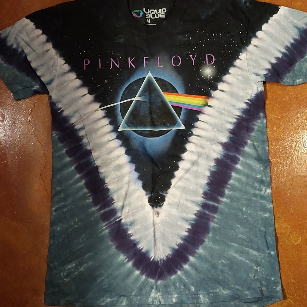 New medium Pink Floyd t shirt